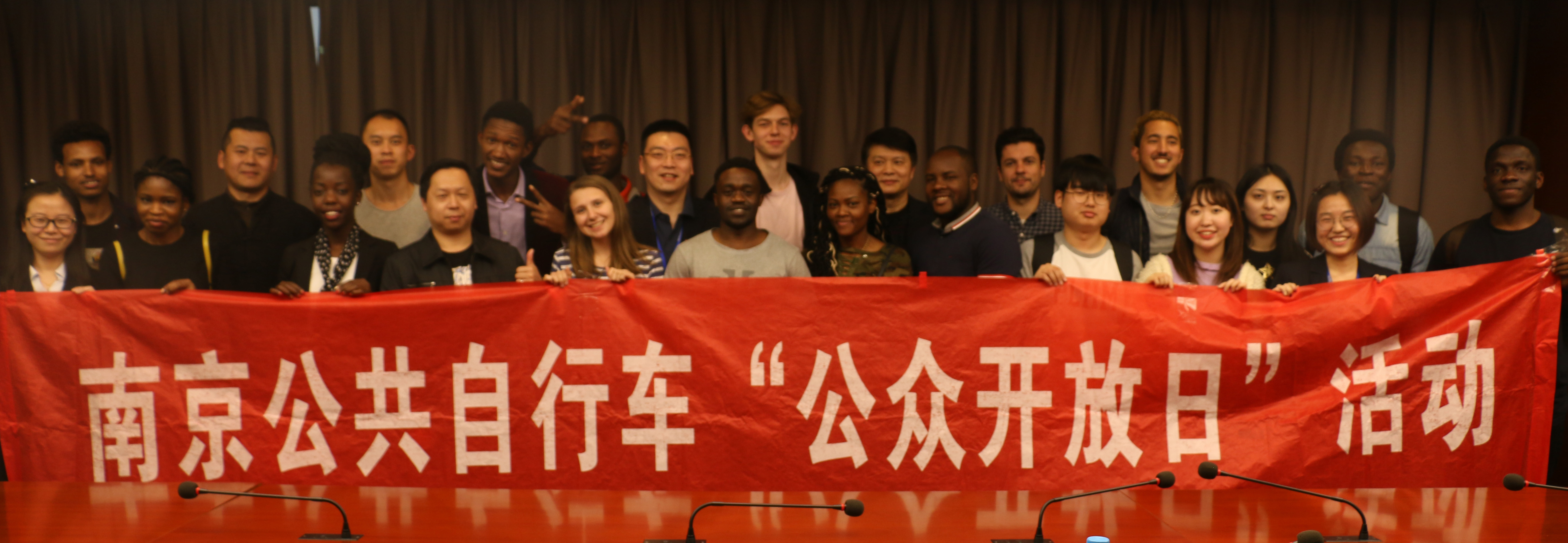 1523497315404295.jpg 合影 (2)修.jpg