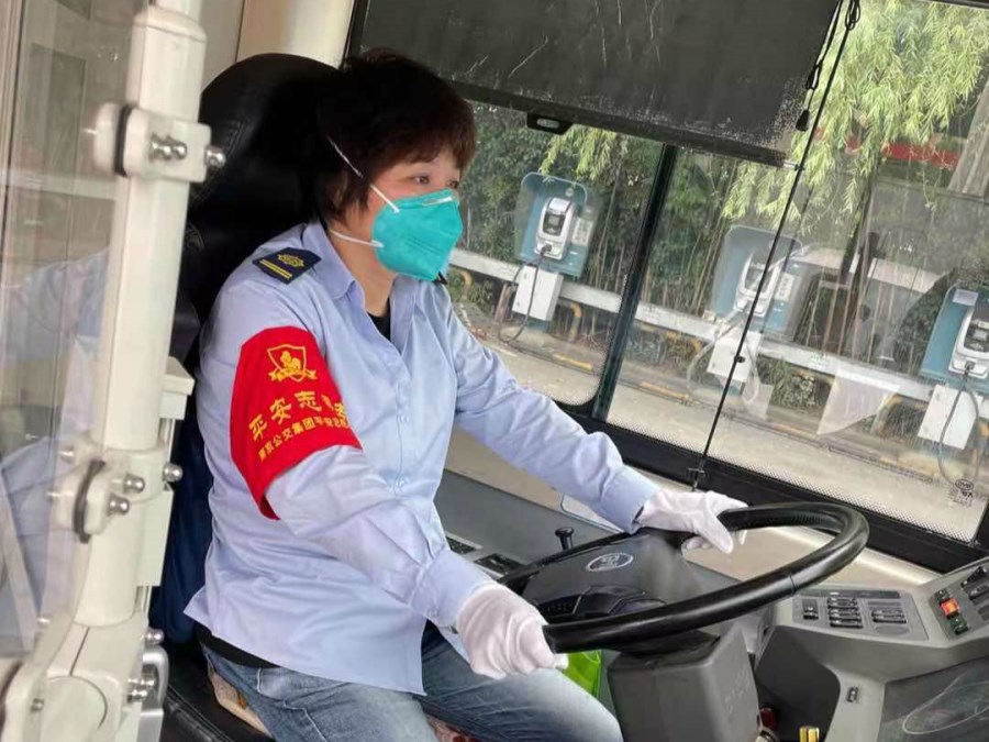 C:\Users\Acer\Desktop\8月宣传工作\传集团文件\二公司公交夫妻俩 并肩战疫情\照片 (朱晨)\2.jpg C:\Users\Acer\Desktop\8月宣传工作\传集团文件\二公司公交夫妻俩 并肩战疫情\照片 (朱晨)\2.jpg